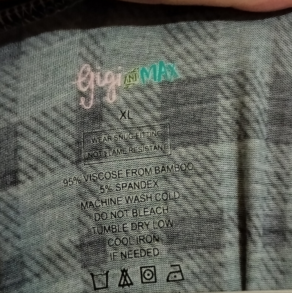 Gig and Max Gray Plaid Robe